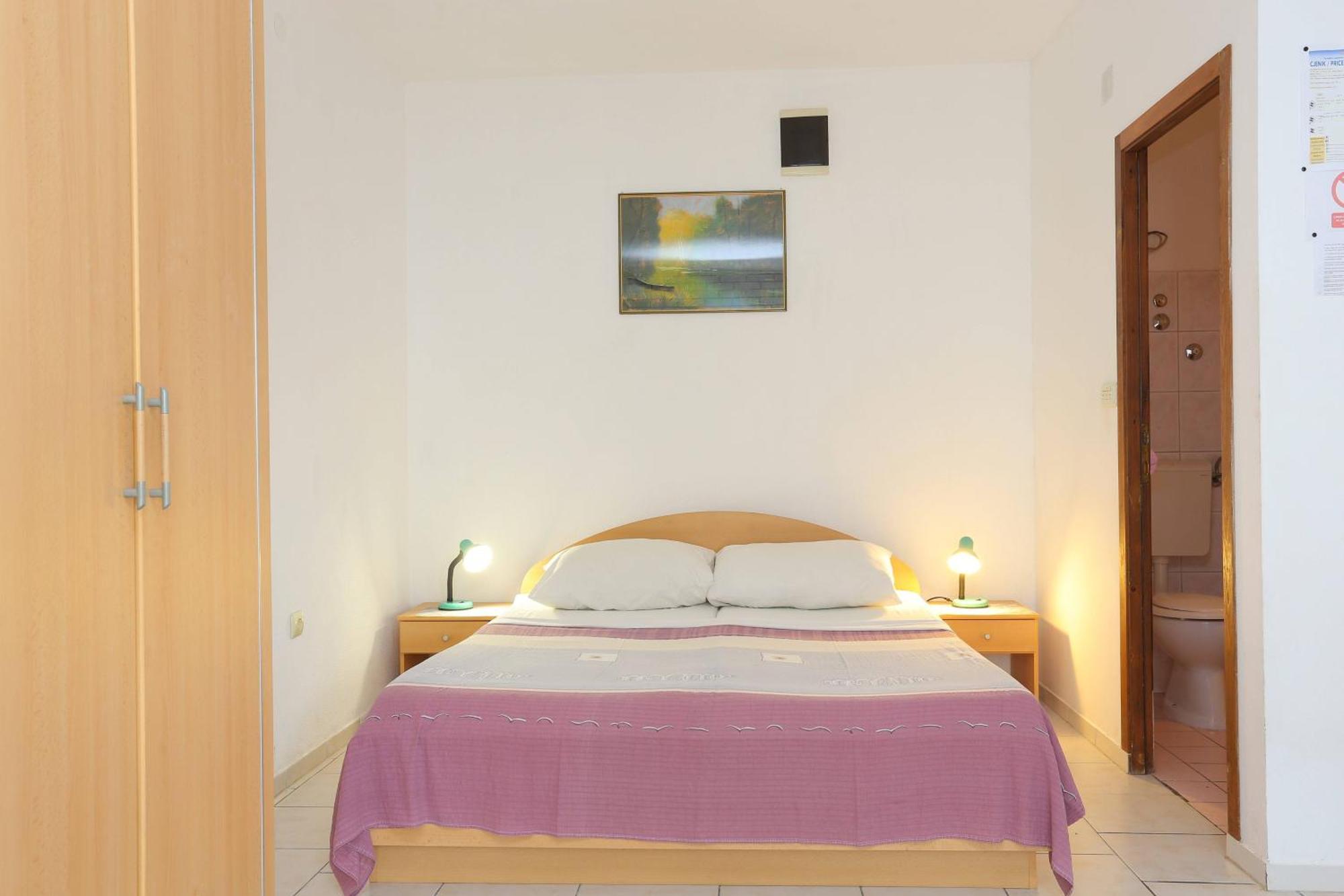 Family Friendly Apartments With A Swimming Pool Businci, Ciovo - 11232 Trogir Szoba fotó
