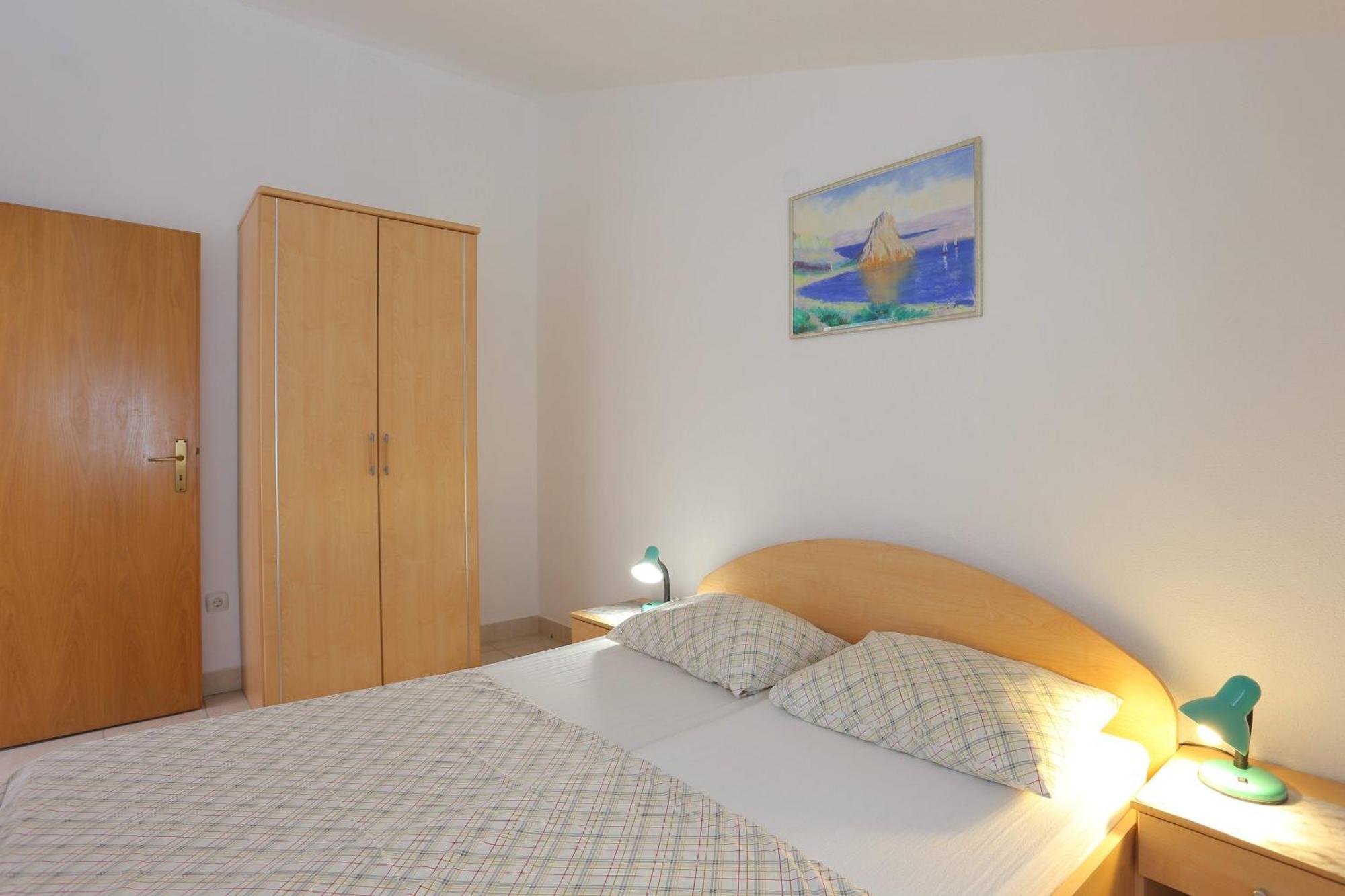 Family Friendly Apartments With A Swimming Pool Businci, Ciovo - 11232 Trogir Szoba fotó