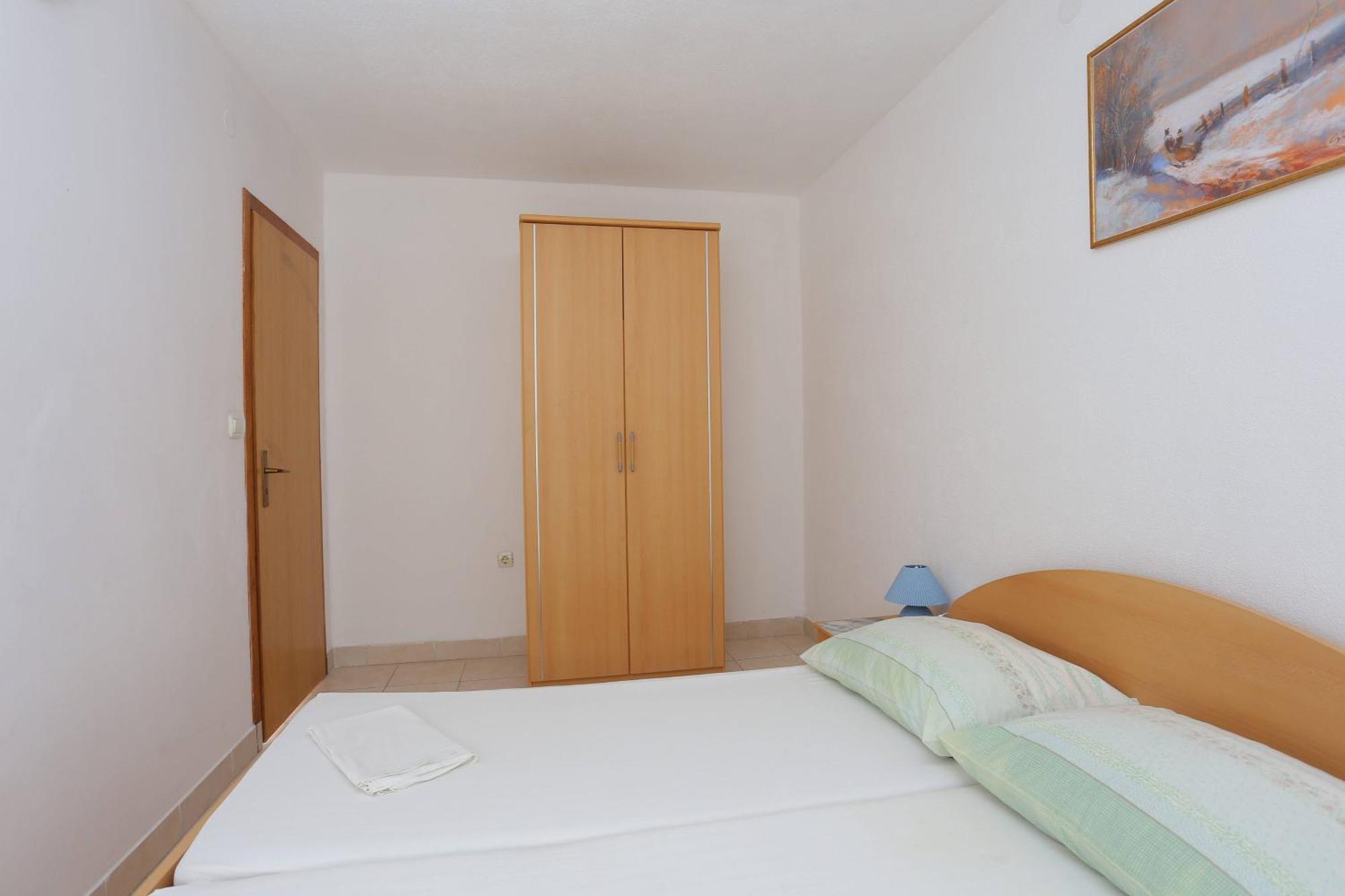 Family Friendly Apartments With A Swimming Pool Businci, Ciovo - 11232 Trogir Szoba fotó