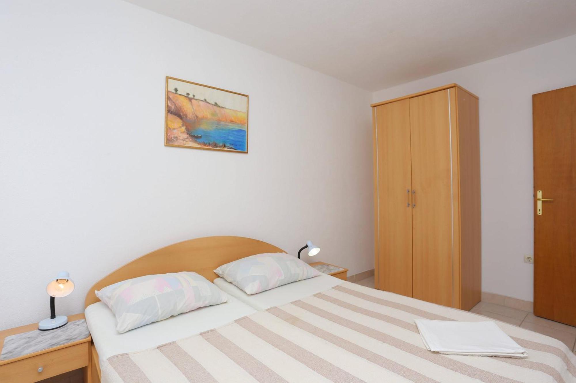 Family Friendly Apartments With A Swimming Pool Businci, Ciovo - 11232 Trogir Szoba fotó