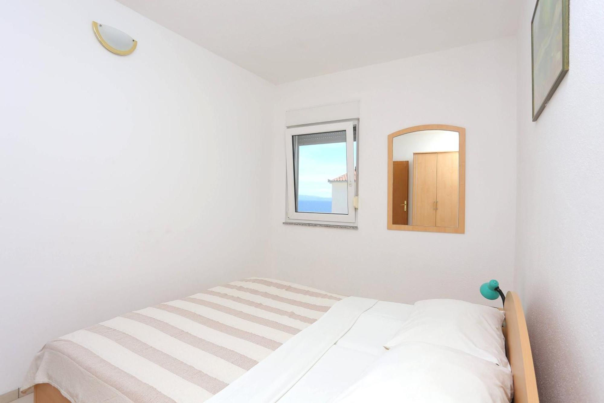 Family Friendly Apartments With A Swimming Pool Businci, Ciovo - 11232 Trogir Szoba fotó