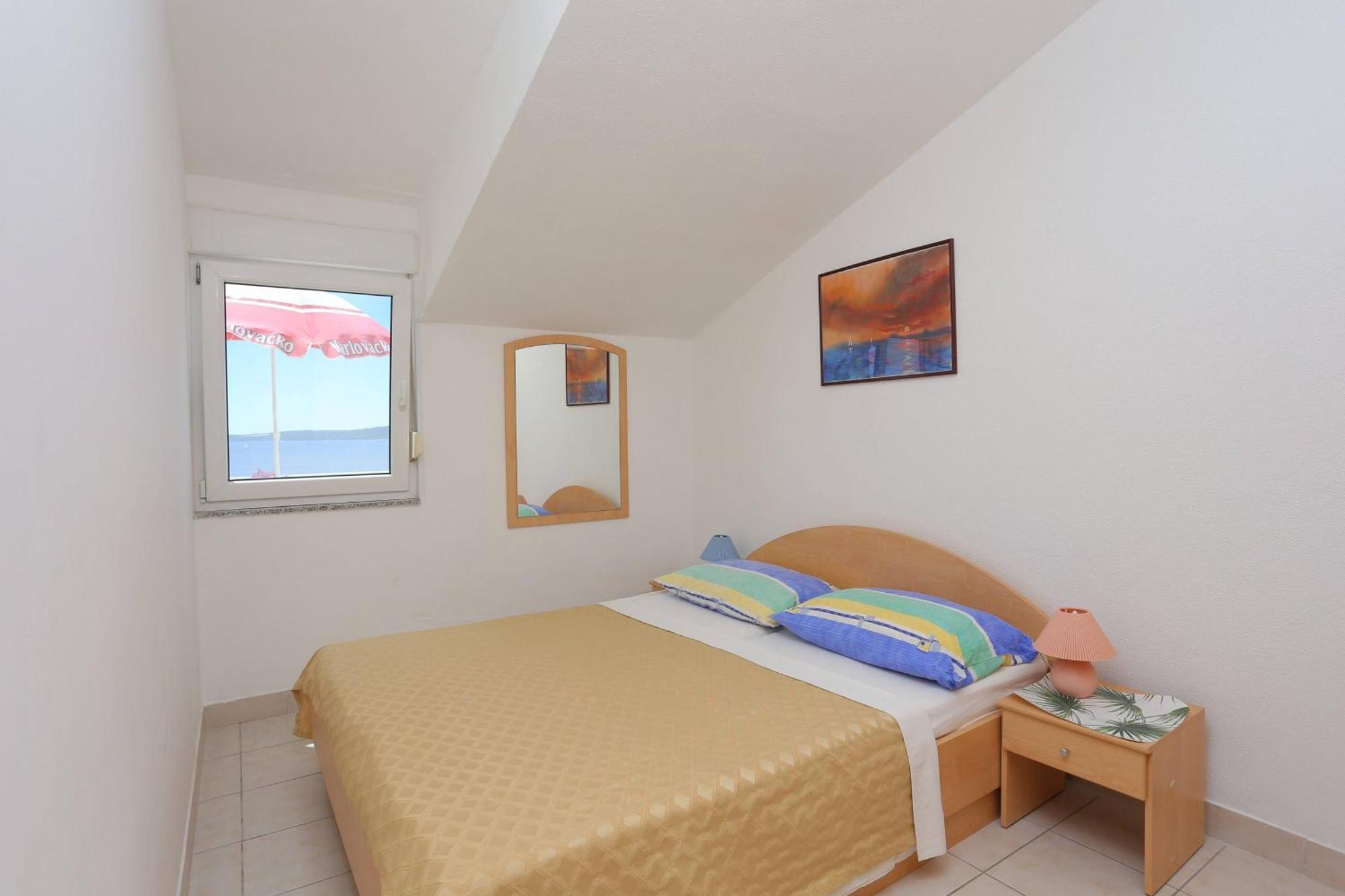 Family Friendly Apartments With A Swimming Pool Businci, Ciovo - 11232 Trogir Kültér fotó