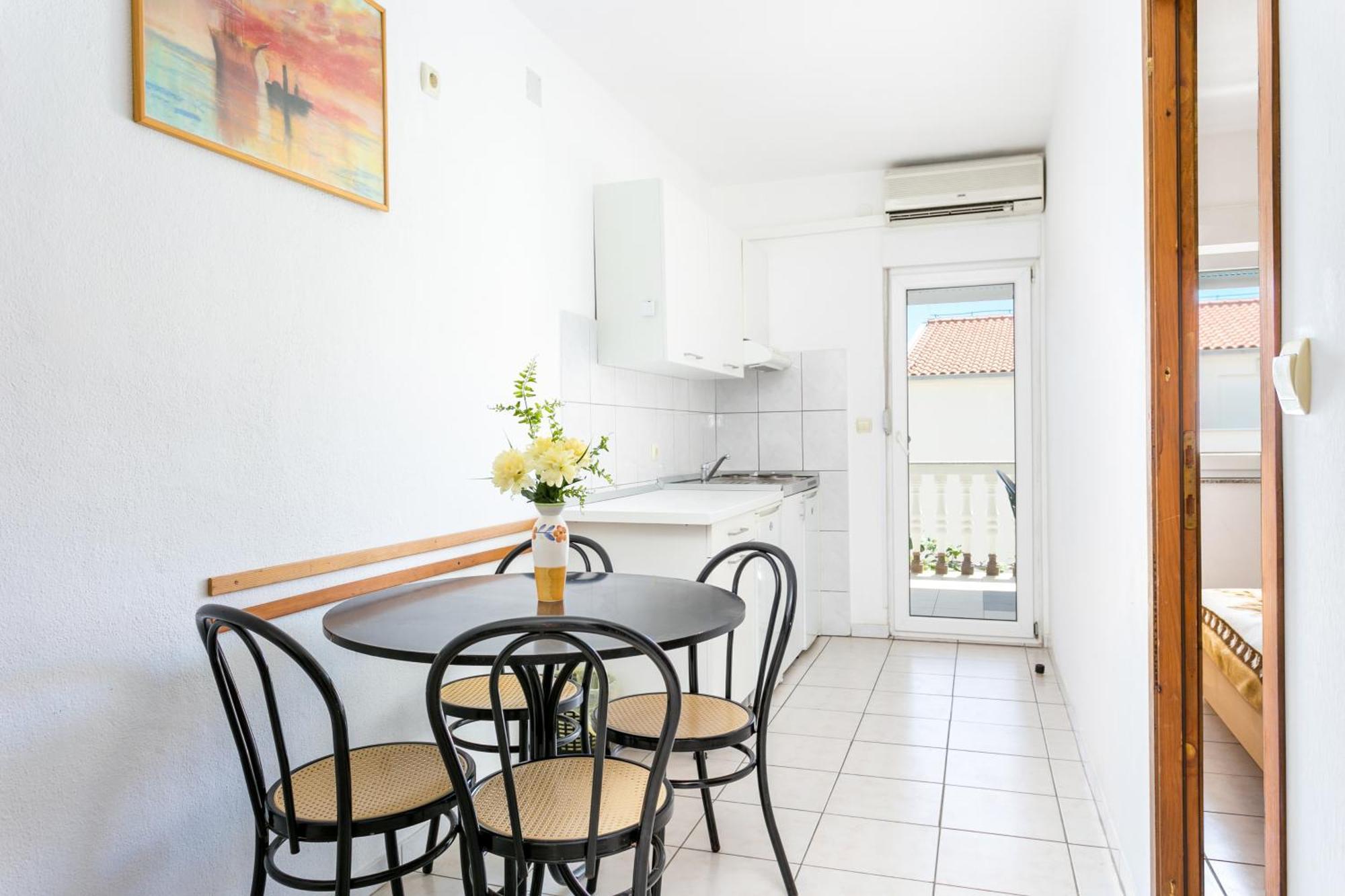 Family Friendly Apartments With A Swimming Pool Businci, Ciovo - 11232 Trogir Kültér fotó